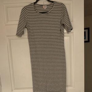 Medium lularoe dress